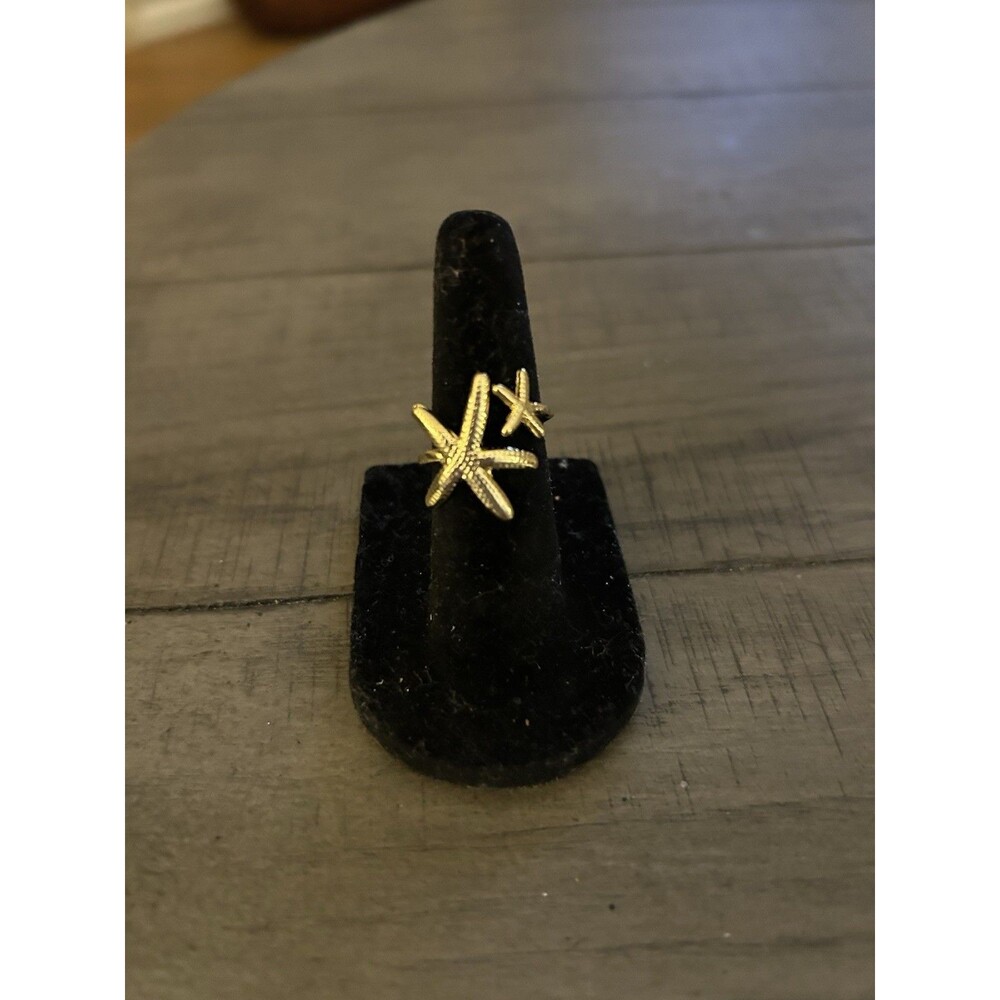 Starfish Wrap Gold Tone Ring Size 5.5